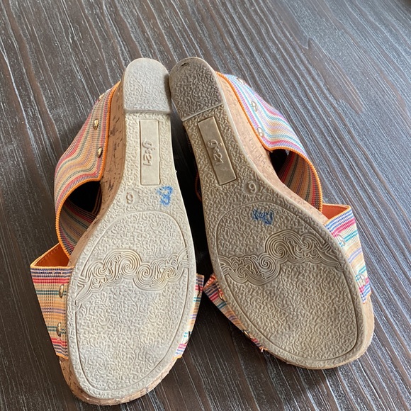 2/$20. Super cute, elastic crossover wedge heeled shoes by G 21 in size 6. - Picture 5 of 8